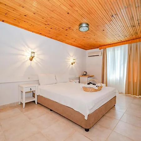 Hotel Golden Lighthouse 2*