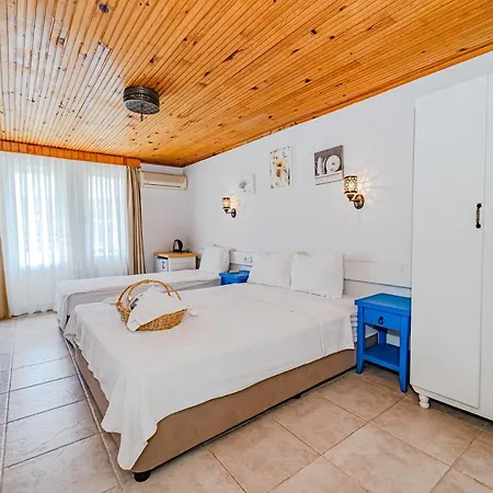 Hotel Golden Lighthouse 2*