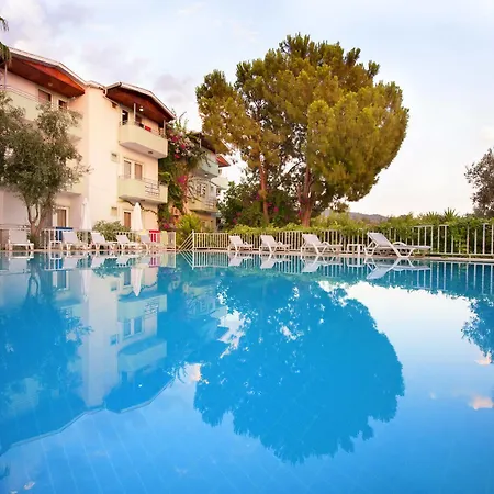 Golden Lighthouse Hotel 2*